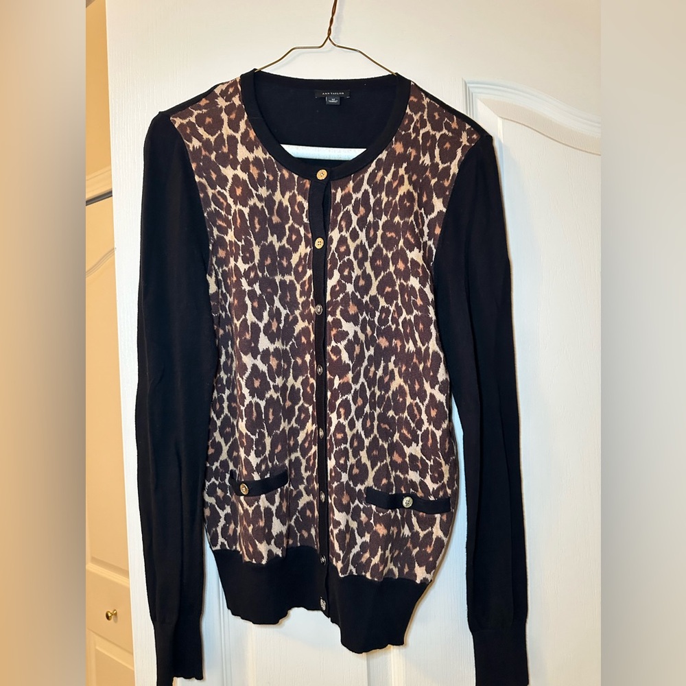 Ann Taylor Black & Tan Leopard Print Cardigan Sweater  Size Medium